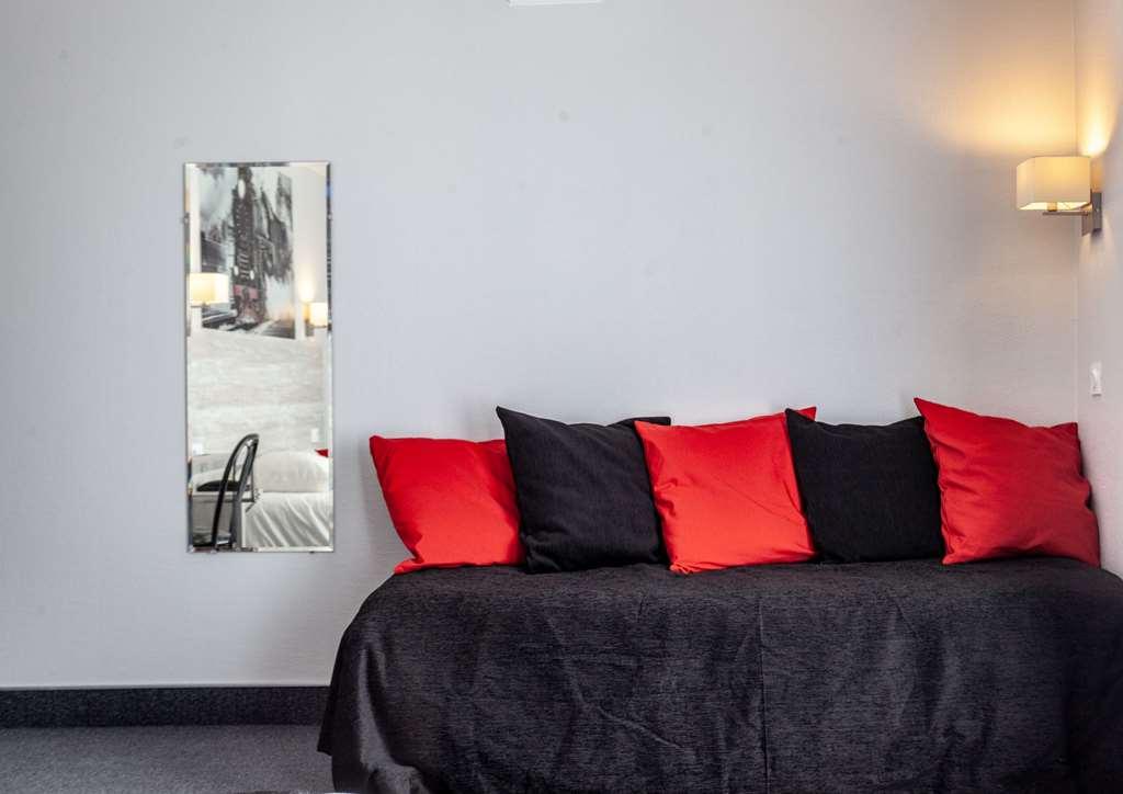 Campanile Grenoble Centre Gare Hotel Room photo