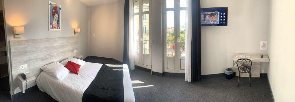 Campanile Grenoble Centre Gare Hotel Room photo